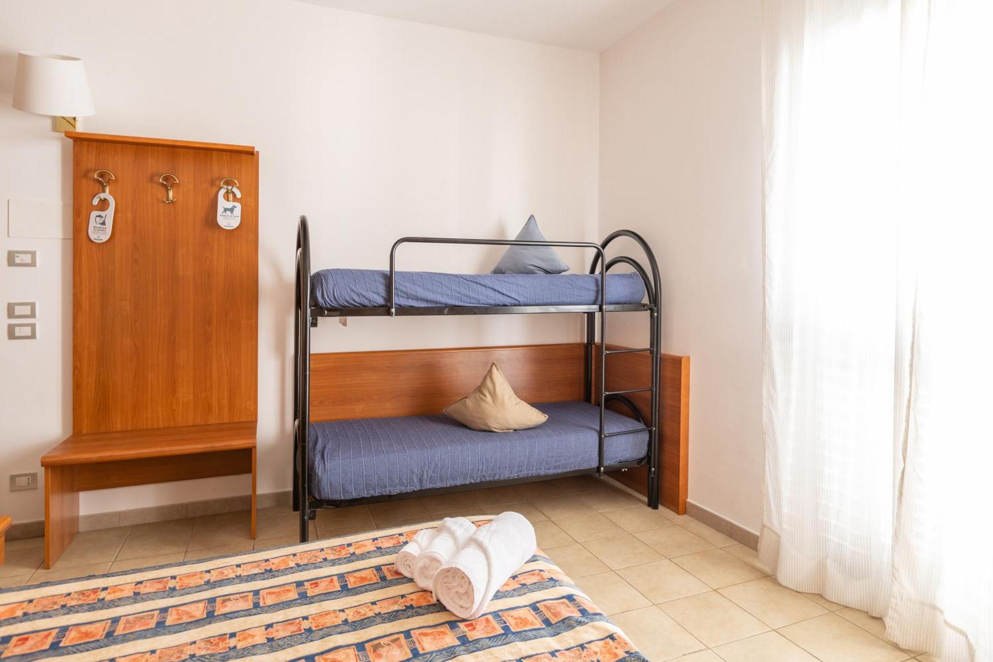 ויאסטה Hotel Palme Gemelle מראה חיצוני תמונה