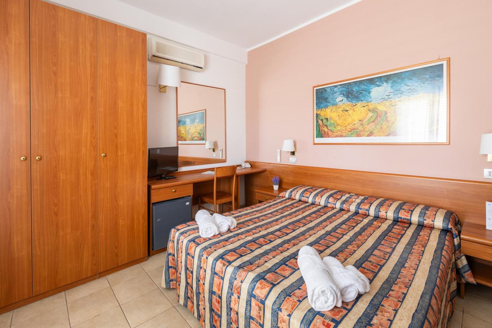 ויאסטה Hotel Palme Gemelle מראה חיצוני תמונה