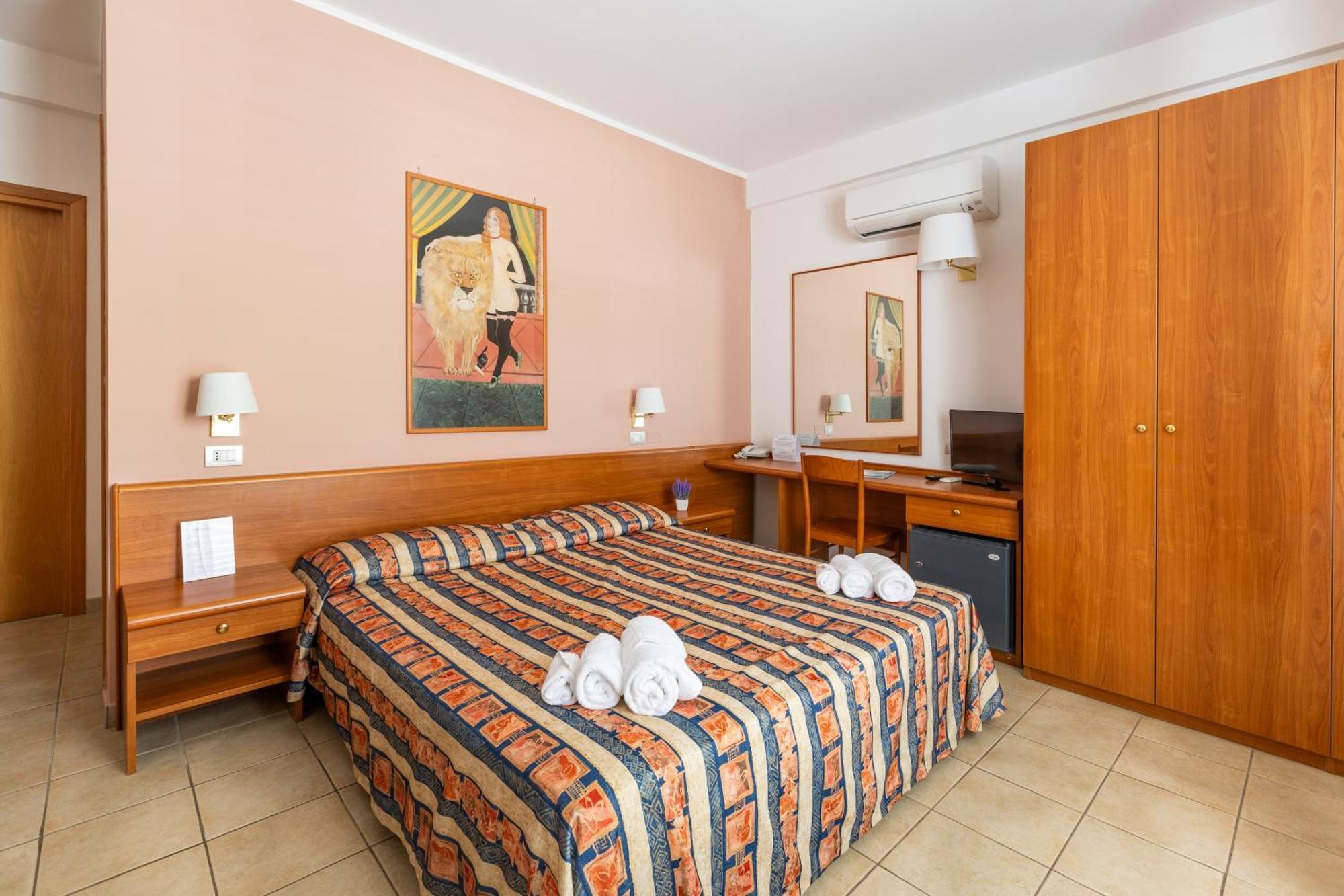 ויאסטה Hotel Palme Gemelle מראה חיצוני תמונה