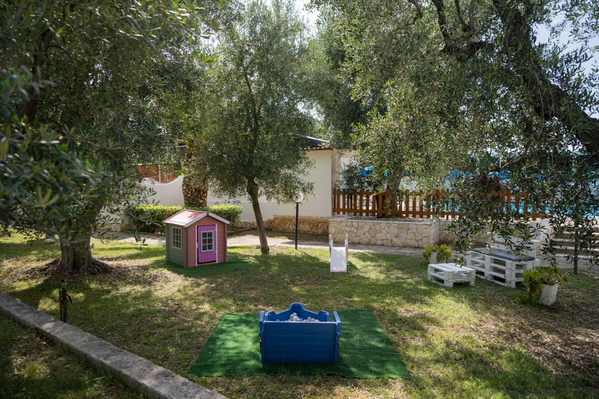 ויאסטה Hotel Palme Gemelle מראה חיצוני תמונה