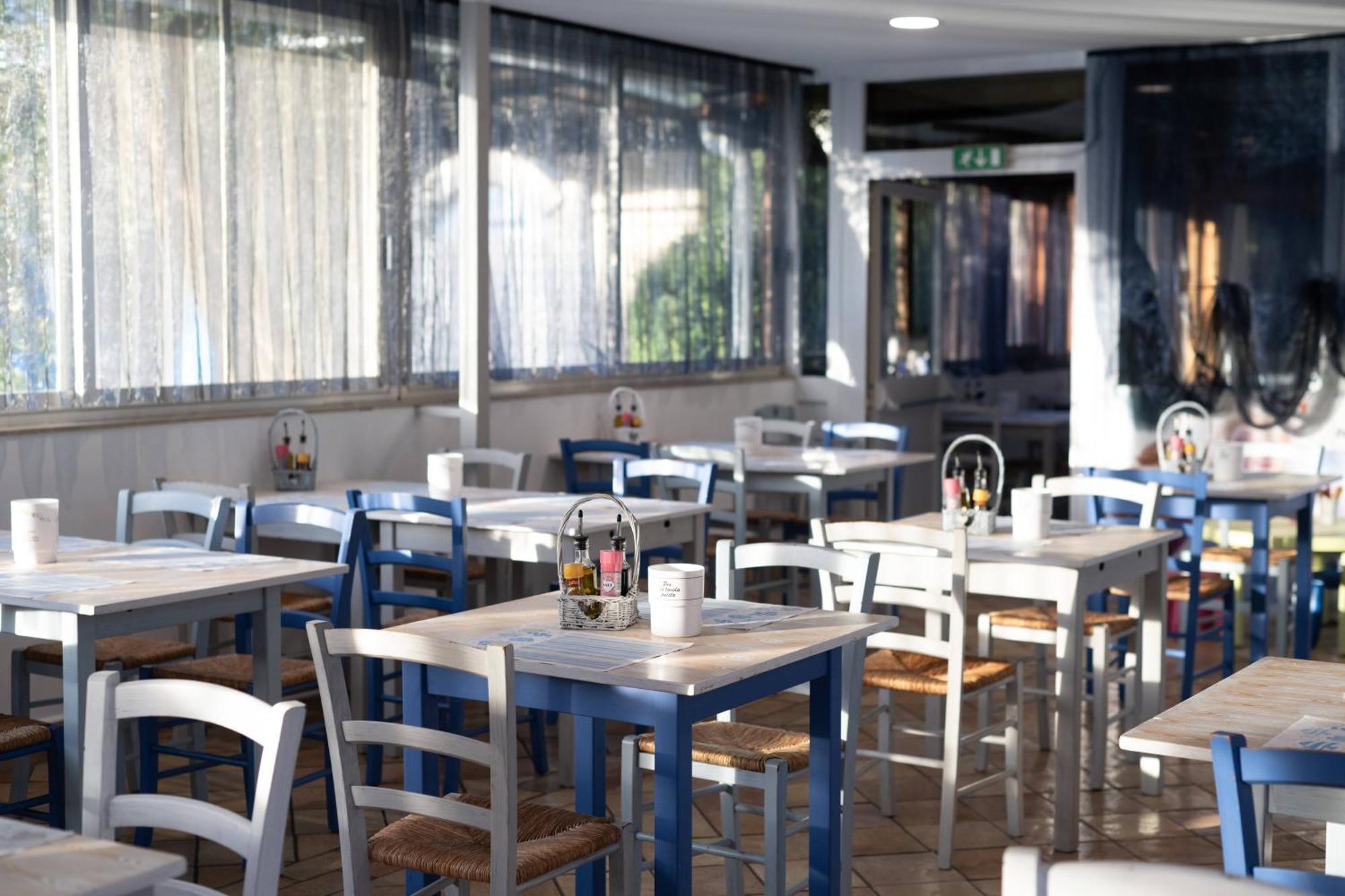 ויאסטה Hotel Palme Gemelle מראה חיצוני תמונה